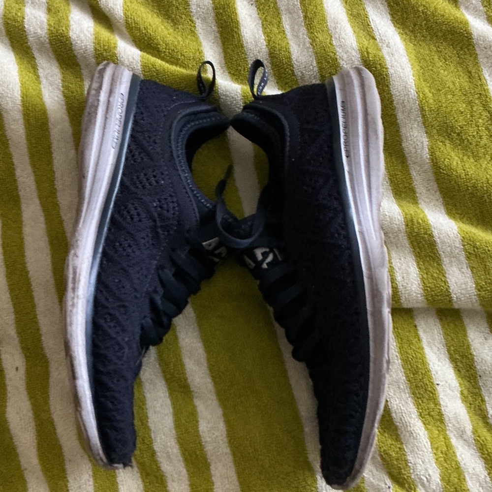 APL TechLoom Phantom Sneakers – Women’s Size 7.5 (Navy) - Picture 3 of 4